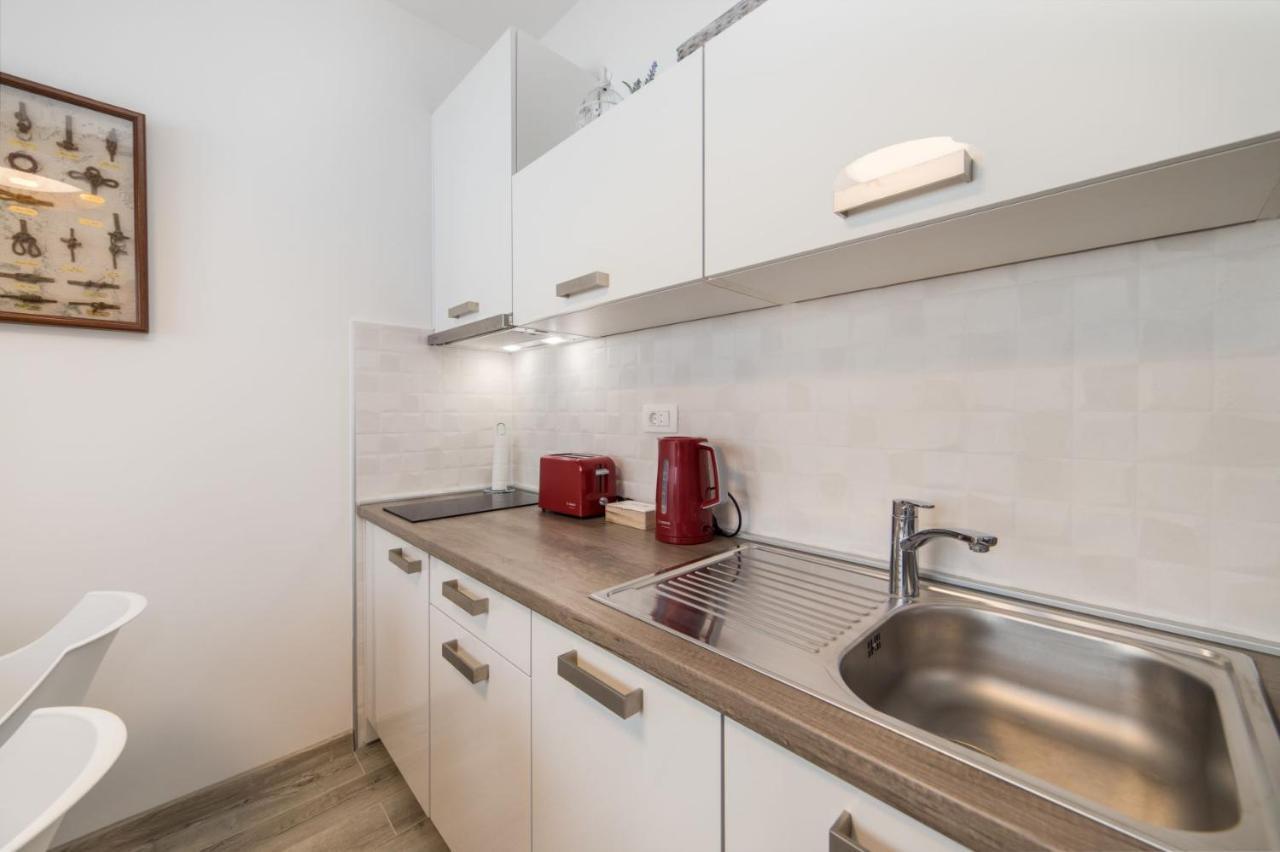Villa Jadranka Apartments Tučepi Eksteriør billede