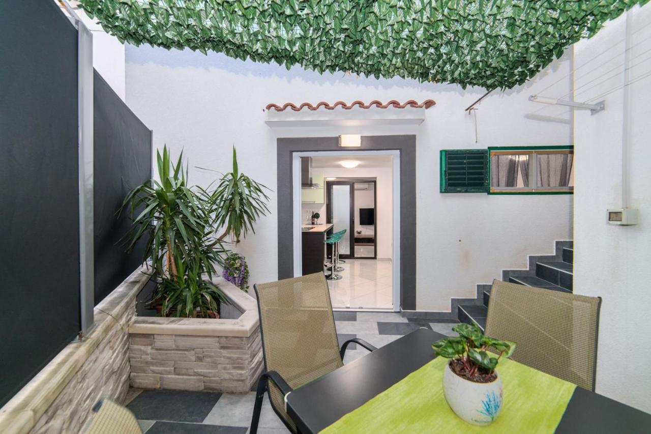 Villa Jadranka Apartments Tučepi Eksteriør billede