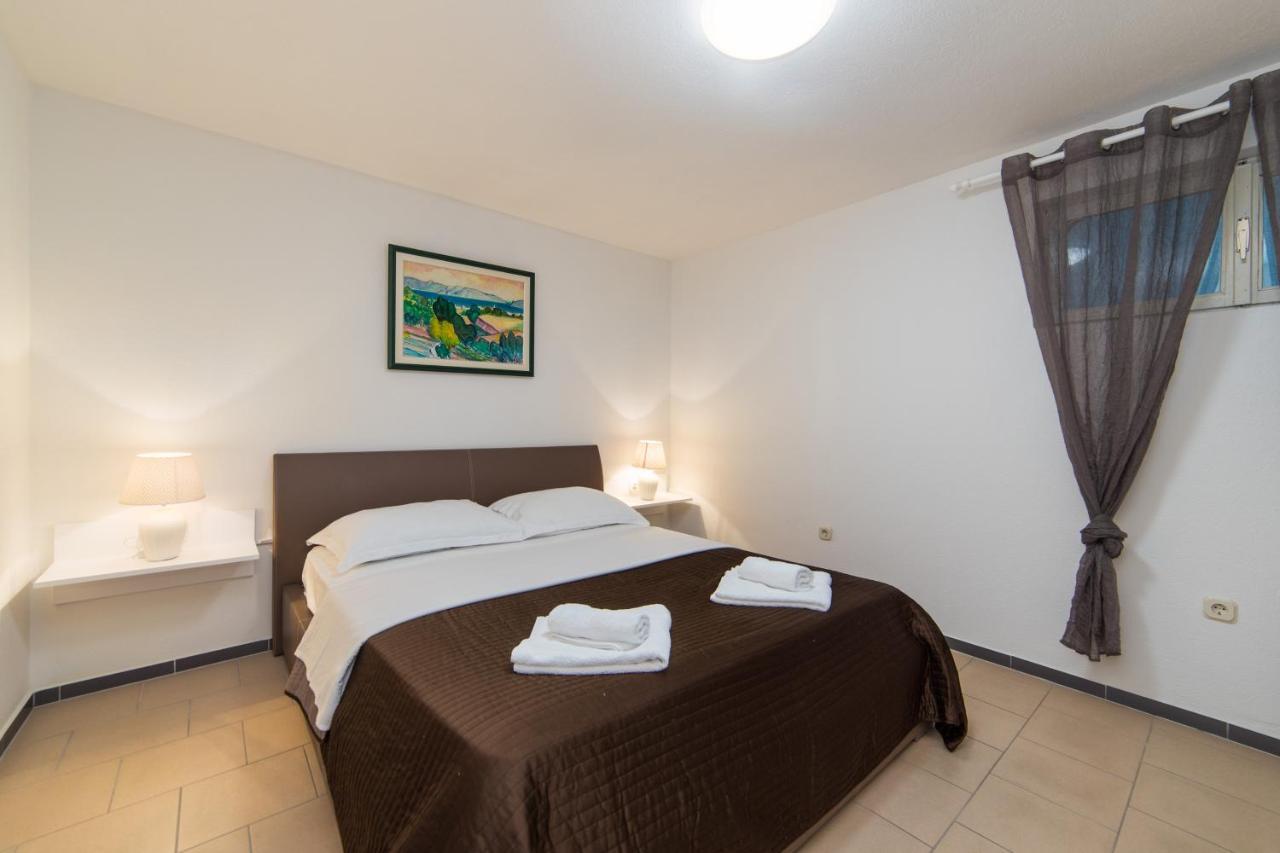 Villa Jadranka Apartments Tučepi Eksteriør billede